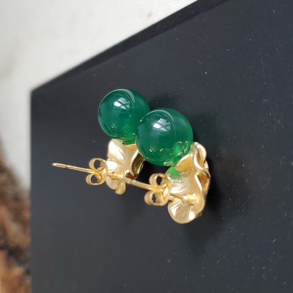 Gorgeous Gold Flower Jade Ball Earrings - Picture 6 of 6